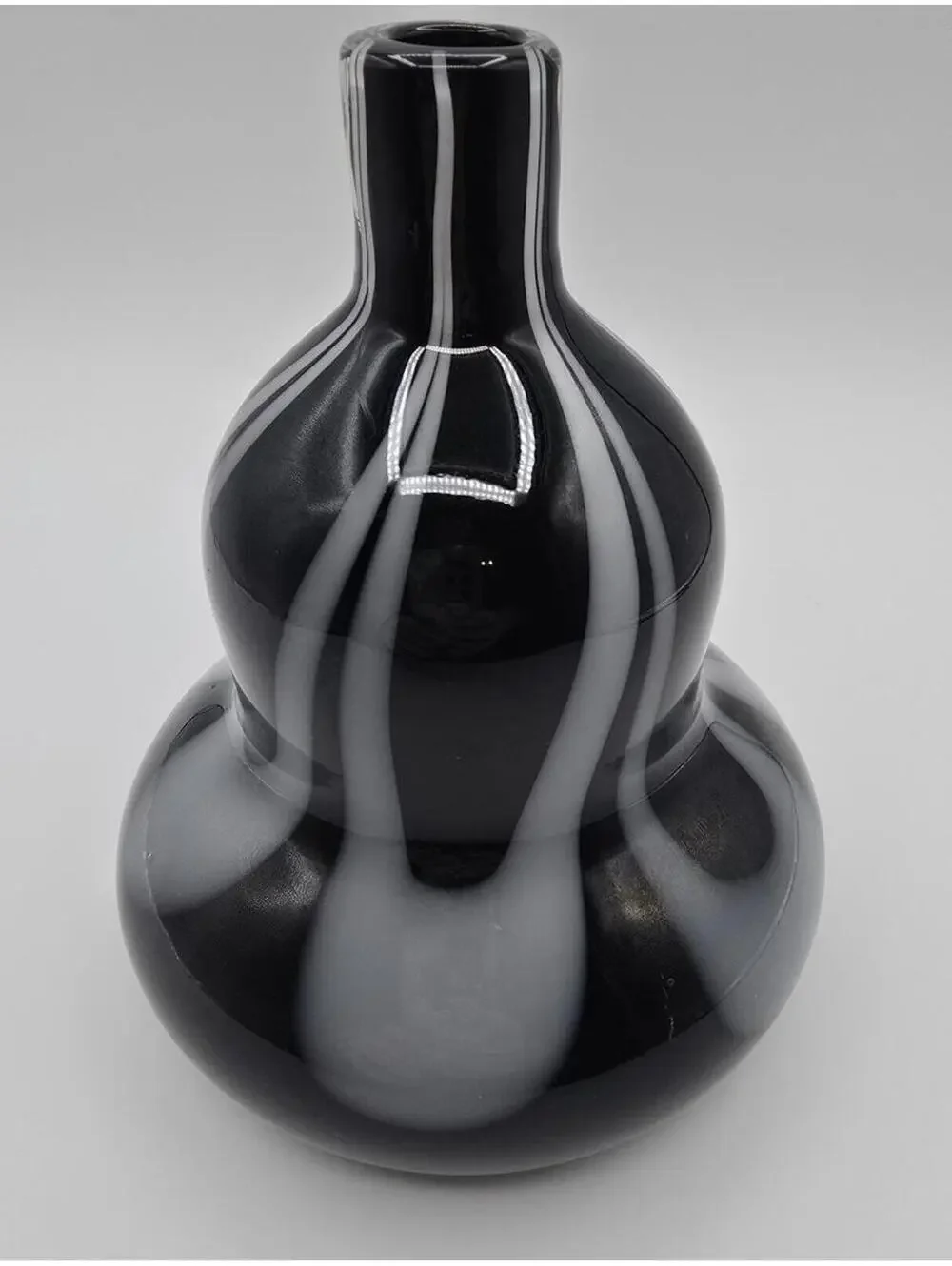Vintage Hand Blown Studio Art Glass Vase Black Gray Pulled Feather Swirl 6.5